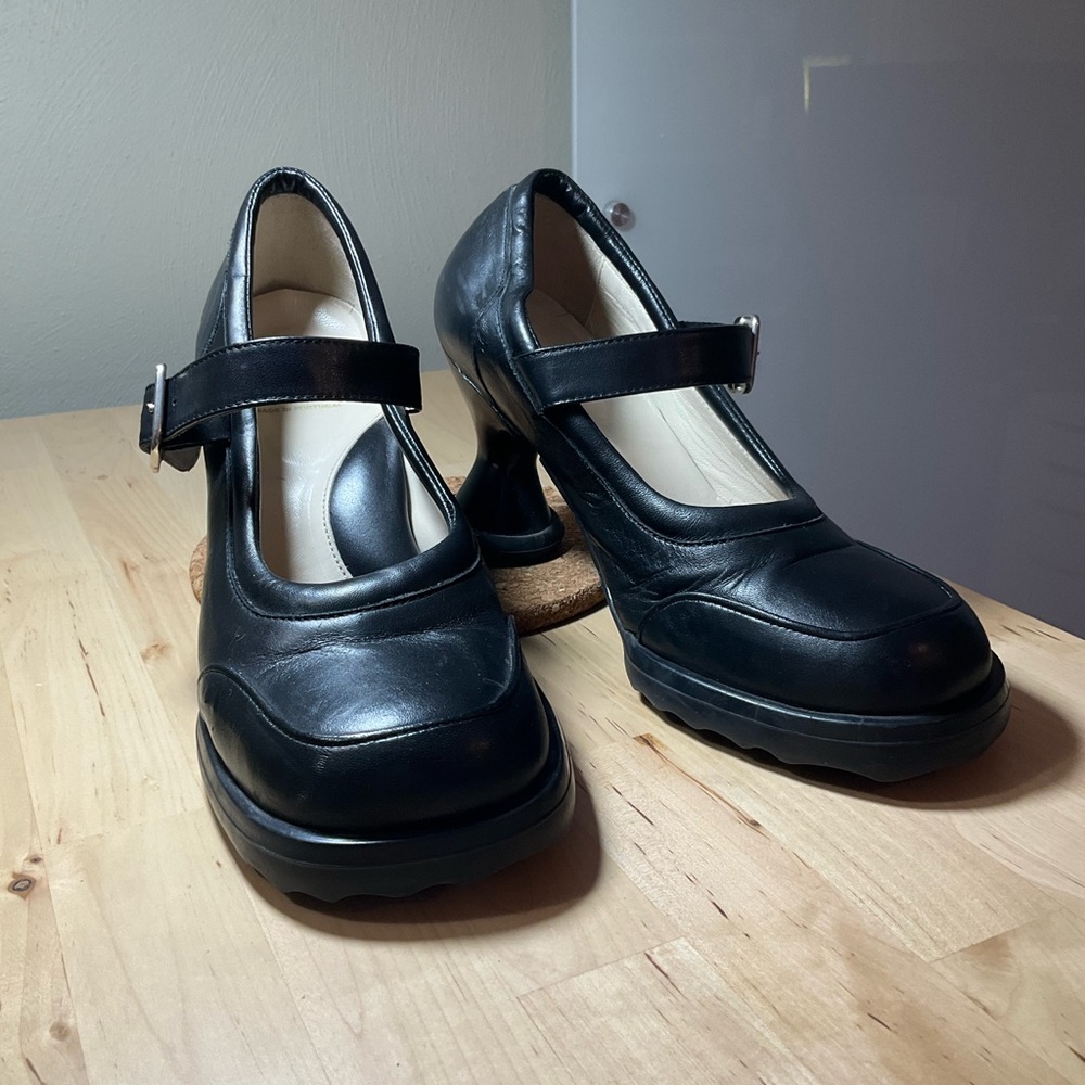 John Fluevog Black Mary Jane Heels sz 9 1/2